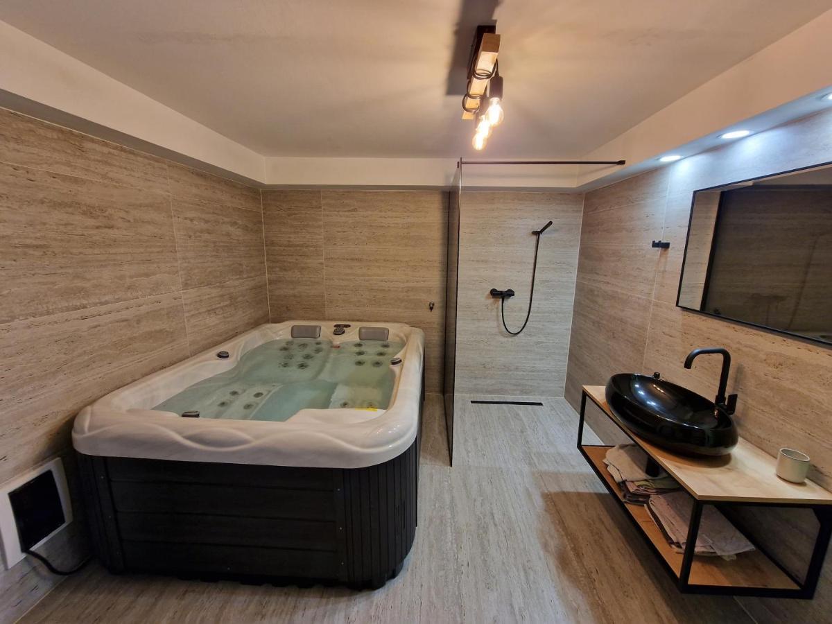 Stipe Apartment *